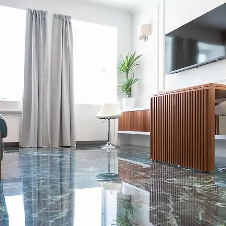 Domus Prestige -suite Repubblica- In דירה רומא