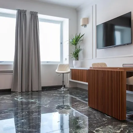 Domus Prestige -suite Repubblica- In דירה רומא