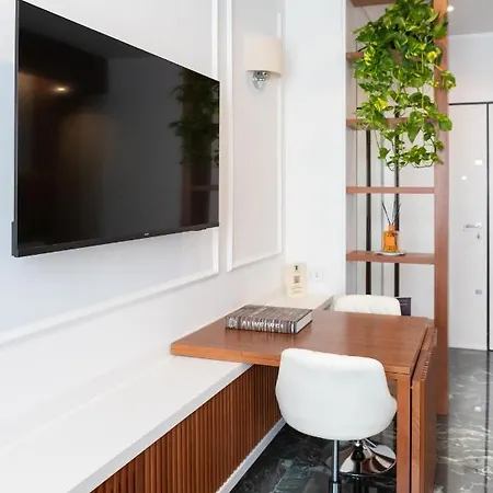 Domus Prestige -suite Repubblica- In דירה *
